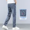 Jeans masculinos leves de verão, jeans casuais de perna reta com stretch e múltiplos bolsos, denim de algodão de alta qualidade