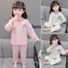 Conjunto de Pijama Longo Manga Longa Calça Longa para Meninas 2026 Primavera e Outono Desenho Animado Moda Quente Térmico Conjunto de Duas Peças Tendência