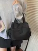 Bolsa Feminina Estilo Novo 2026, Leve e de Alta Qualidade, Bolsa de Ombro Transversal em Tecido Oxford e Nylon, Bolsa Casual e Versátil para o Dia a Dia