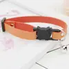 Coleira de Gato Fofa com Sino e Fivela D Veludo Coreano Couro PU Coleira de Cachorro Ajustável Acessórios de Joias para Pets DIY