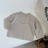 Gl-Kids Versión Coreana del Nuevo Producto de Otoño Camiseta de Manga Larga de Algodón Puro con Estampado de Letras para Niños y Niñas, Camiseta Básica Holgada de Manga Larga