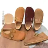 2026 Nuevos Zapatos de Peluche Birkenstock para Mujer Otoño Invierno Ropa Exterior Cálidos de Fondo Plano Zapatos de Algodón Retro Lana de Cordero Cuero Esmerilado Persona Perezosa