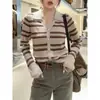 Suéter de punto de manga larga a rayas con cuello polo, cárdigan de otoño para mujer, nuevo estilo coreano 2026, top adelgazante y elegante