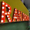 Letreros de Bombilla Luminosa Transfronterizos Letras LED Personalizadas Grandes de Pie Alfanuméricos Ingleses Letreros Publicitarios de Bombilla