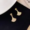 Nuevo Diseño de Pendientes de Hoja de Ginkgo con Artesanía Intrincada, Exudando un Ambiente de Alta Gama, Elegante y Lujoso, con Circonia, Pendientes Largos y Exquisitos