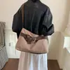 Bolso de mano vintage de gamuza estilo relajado para mujer, bolso de hombro grande de capacidad casual para el día a día 2026, bolso tote a la moda