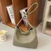 Bolsa de palha trançada de balde transfronteiriça 2026 nova de nicho para mulheres, bolsa de mão moderna e fashion, bolsa de ombro vintage para debaixo do braço