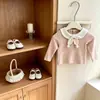 Menininha Macia! Conjunto de Moletom Rosa Estiloso com Laço Pequeno e Calças de Lanterna com Bolinhas para Bebê Menina Outono