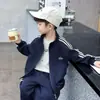 Traje Deportivo de Primavera para Niños 2026 Primavera y Otoño Nuevo Casual Guapo Sudadera Cardigan Chaqueta Ropa para Niños Tendencia