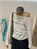 WGWE2026 Otoño Estilo Chica Caliente Americana Estampado de Letras Ajustado Ligeramente Transparente Hombros Descubiertos Manga Larga Camiseta W10842
