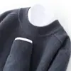 Colección de otoño e invierno Bai Cai Rong: Suéter de punto de cachemira para hombre, estilo casual de negocios, con hombros raglán, cuello medio alto y estampado de nube de estrellas