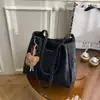 Bolsa Tote de Camurça de Grande Capacidade para Mulheres 2025 Nova Bolsa de Ombro Satchel de Alta Qualidade Moda Retrô Bolsa de Axila