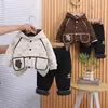 Terno Masculino Outono e Inverno 2026 Novo Estiloso Infantil Plus Veludo Espessado Roupas de Algodão Bebê Menino Quente Conjunto de Duas Peças