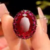 2025 Zhuang Shengsheng Joyería Corindón Rojo Simulado Espinela Azul Set de Joyería de Lujo Ligero Piedra Principal 15*20 Venta al por Mayor