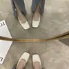 Zapatos planos de mujer estilo Chanel 2026 modelo nuevo primavera/otoño con lazo, punta cuadrada, suela plana, corte bajo, zapatos de abuela versátiles para el trabajo