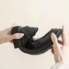 Zapatos Pequeños de Cuero para Mujer 2026 Nuevo Otoño Negro Suela Plana Zapatos Individuales Versátiles Mocasines Slip-on Zapatos para Mujer