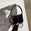 La Bolsa de Bolas de Masa de Mano de Moda Súper Popular de Este Año para Mujer, Nueva Bolso de Hombro Cruzado Vintage Mate de Lujo Ligero Otoño 2025
