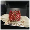 Mini Bolsa de Cordão com Bolinhas Brilhantes para Mulheres, Bolsa Pequena Transversal com Corrente de Metal e Pingente de Pérola, Bolsa com Corrente Combinando para o Ano Novo