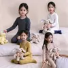 Roupa de Casa Infantil Roupas e Calças de Outono Infantis Meninos e Meninas Roupa de Casa para Bebê Malha Térmica de Algodão Pijamas Roupa de Casa Engrossada