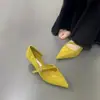 Zapatos de Mujer Modelo Nuevo 2026 Puntiagudos con Corte Lateral Bajos de Tacón Fino con Correa de Hebilla, Elegantes para el Trabajo, Adelgazantes, Modernos para Mujer