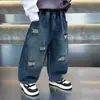 Jeans Rotos de Otoño para Niños 2026 Nuevo Estilo Pantalones Rectos Geniales para Bebé Pantalones Modernos de Primavera y Otoño para Niños Pequeños