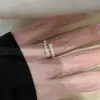 Anillos Coordinados para Pareja, Para Él y Ella, Un Par, Diseño de Nicho de Lujo Ligero, Anillo Abierto Esmaltado Blanco y Negro, Regalo para Relación a Larga Distancia
