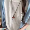 Collar de Cuerda Trenzada Dopamina Manzana Linda para Mujer 2026 Nuevo Estilo Caliente Sentido de Diseño de Nicho Accesorios de Cadena para Suéter