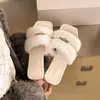 Chinelos peludos baixos de estilo casual, nova moda outono 2026 sandálias femininas elegantes de bico quadrado, slip-on, com abertura nos dedos