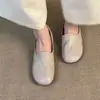 Estilo minimalista com um toque descontraído, sapatos de bico redondo com aumento interno de altura 4cm Mocassins slip-on versáteis para o trabalho, sapatos para relaxar