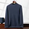 Suéter de cachemira de punto grueso de doble hilo para hombre, cuello medio alto, color liso, nuevo suéter base de cachemira engrosado para otoño e invierno