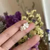 Pulsera de doble capa de gardenia, fresca y elegante, una pieza de joyería lujosa y única con una estética de alta gama, perfecta para estudiantes y mujeres que aprecian el estilo sofisticado