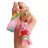Colgante de Oso con Forma de Corazón de Colores Amuletos para Bolsos de Pareja Muñeca de Silicona Llavero Máquina de Garra Venta al por Mayor