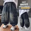Calça Jeans Infantil Outono Roupas Infantis Outono Vestuário 2026 Novo Estilo Crianças Pequenas e Médias Estilo Primavera e Outono Streetwear Calça Cargo Estilosa