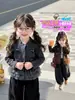 Ropa de Otoño para Niñas 2026 Nuevo Estilo Coreano Estilo Pequeño Chanel Cardigan de Lana de Malla para Bebés Top Elegante Versátil de Moda