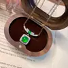 Ágata Natural Calcedonia Chapado en Plata Incrustado Cadena Integrada Lujo Ligero Colgante Cuadrado de Azúcar Temperamento Moderno Joyería de Regalo para Mujer