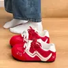 Tênis brancos fofos estilo coreano, versáteis para meninas, de sola reta, casuais, adequados para estudantes, nova coleção 2026, sapatos chiques, calçados esportivos