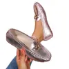 Nuevos mocasines planos slip-on de otoño para mujer, talla grande, estilo europeo y americano, punta redonda con cadena metálica, zapatos casuales