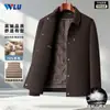 Casaco masculino de lã dupla face em estoque com forro removível, adequado para outono e inverno, com gola de lapela e estilo business casual.