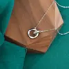 Collar Anillo Mobius de Moissanita para Mujer, Lujo Ligero Versátil Colgante de Anillo Doble de Plata de Ley S925 Cadena para Clavícula Joyería al por Mayor
