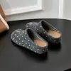 Zapatos de punta dividida, mules abiertos en la espalda, para mujer, para usar en exteriores, novedades de otoño 2026, sin cordones, pantuflas peludas, zapatos retro de fieltro de lana Birkenstock