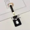 Colgante de llavero de oso con botella de perfume incrustada de diamantes de arcilla, decoración creativa linda de bolsa de fragancia pequeña con diamantes brillantes, llavero de coche