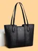 Nova Bolsa Tote Simples Feminina Grande Capacidade Casual de Ombro Alta Aparência Moda Comute Bolsa de Axila Feminina