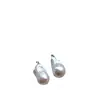 Pendientes de botón de perla barroca de agua dulce natural asimétricos de plata 925