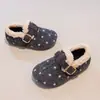 Zapatos Retro de Lunares para Niña Birkenstock 2026 Otoño/Invierno Nuevo Estilo Infantil Suela Suave Forro de Felpa Slip-on Moda Zapatos de Algodón