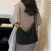 Bolsas de Mujer Transfronterizas Otoño e Invierno Nuevas de Aspecto Elegante para el Trabajo Bolso de Hombro Simple y Versátil Casual de Gran Capacidad Bolso Cruzado Venta al por Mayor