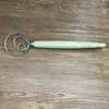 Batidor de huevos manual con mango de madera, mango de roble, espiral de acero inoxidable, batidor de harina para hornear, mezclador de harina, palo para mezclar masa