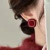 Pendientes de Terciopelo de la Plaza Roja de Año Nuevo Broches de Plata de Ley Diseño de Nicho Pendientes de Alta Gama Pendientes Populares Nuevos 2025