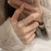 Anillo Geométrico de Ola con Circonita Estilo Coreano para Mujer, Nuevo Diseño de Lujo Ligero, Elegante y Versátil Anillo para Dedo Índice