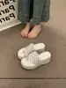 Sandalias de metal estilo coreano para dedo del pie para mujer, nuevas para verano 2026, diseño de lunares franceses, realzan la altura, adelgazantes, chanclas de suela gruesa