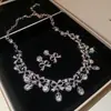 Colar Quadrado de Diamante Coração de Flor Europeu e Americano Transfronteiriço Corrente de Clavícula de Luxo Leve de Alta Qualidade Colar Versátil Exagerado de Nicho